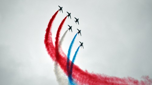 Military aircraft contrails - military,